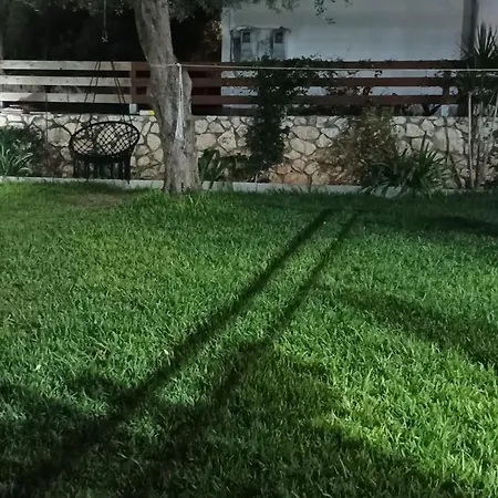 公寓 Rafaela Metaxáta