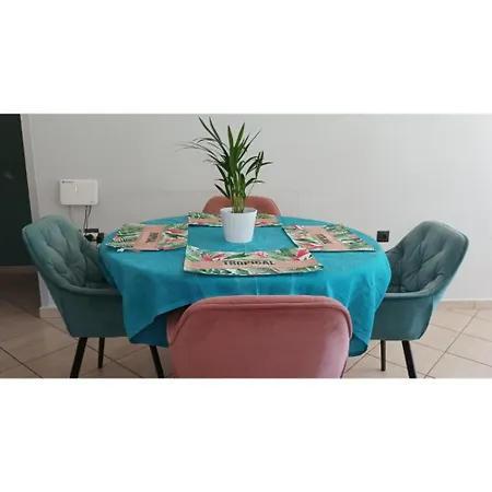 Rafaela Apartment *